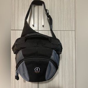 Tamrac Velocity 7x v1 black camera bag.  Excellent condition, like new.